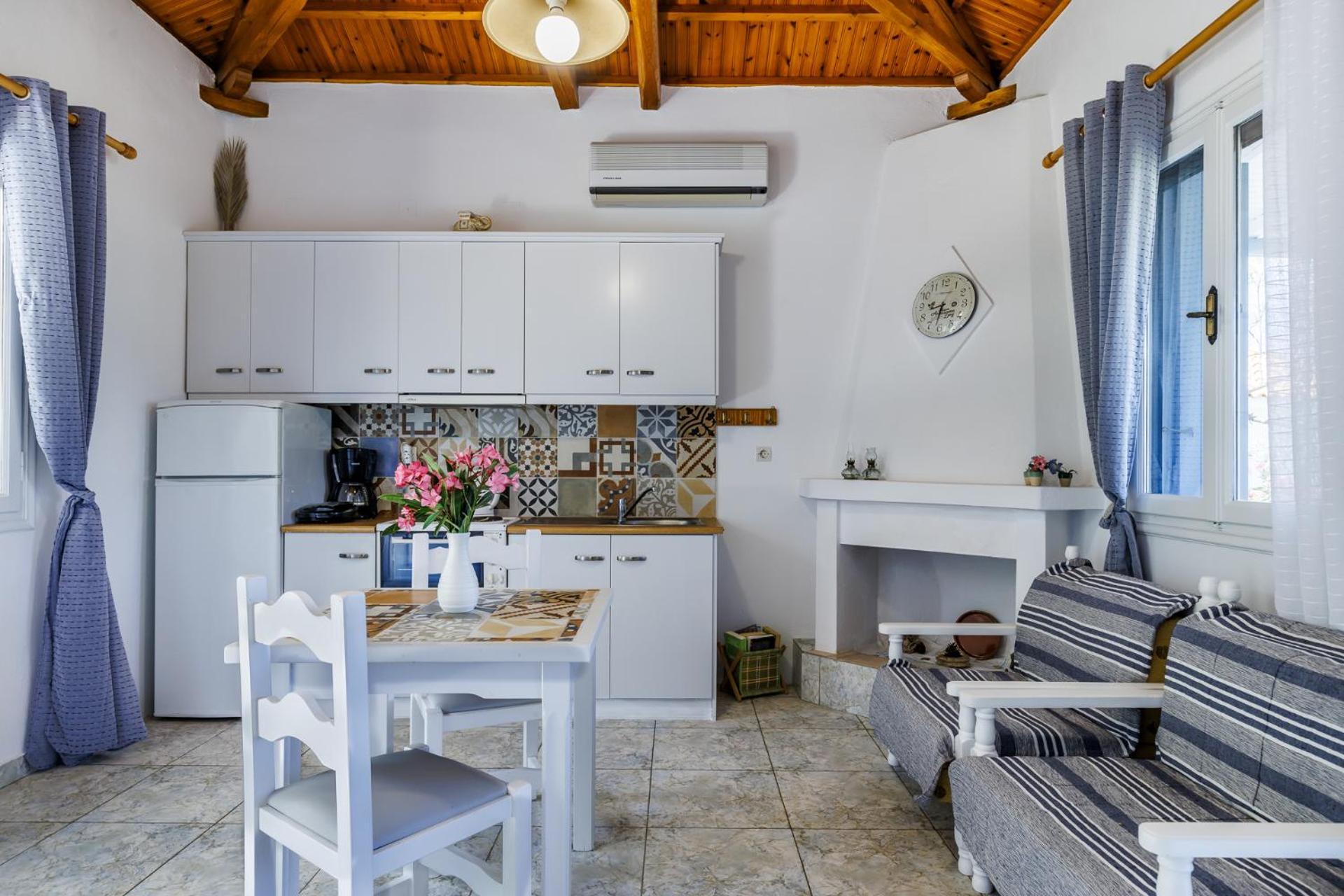 Anesis Apartment 2 Fireplace 斯科派洛斯 外观 照片
